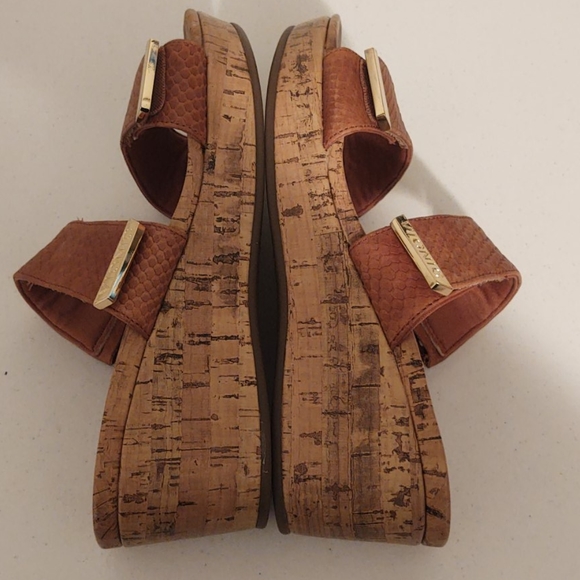 vionic pepper sandal